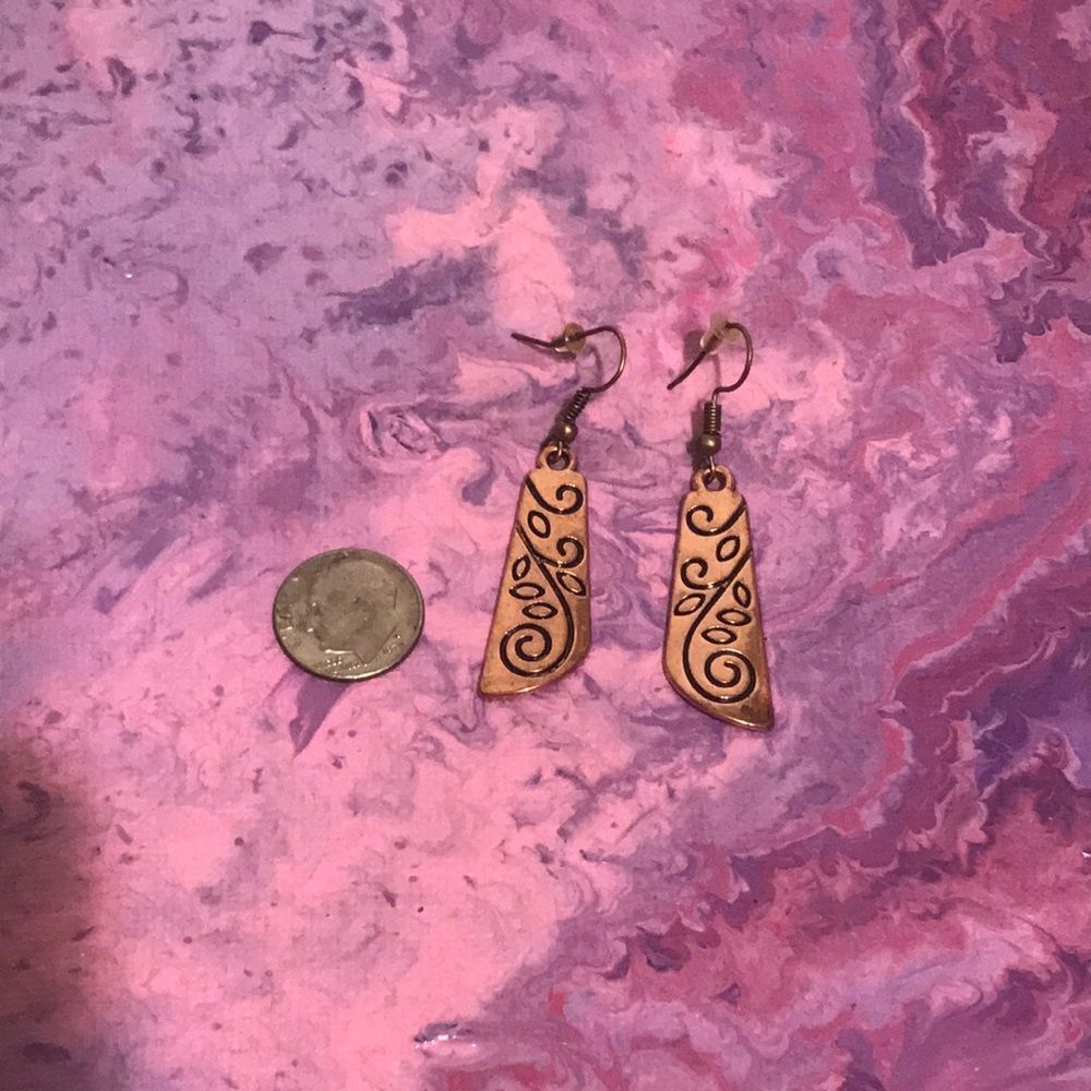 Copper Toned Abstracted Etched Unbranded Dangle Earrings - Picture 3 of 5